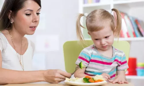 குழந்தைகளை சாப்பிட சொல்லி கட்டாயப்படுத்தாதீர்கள்...