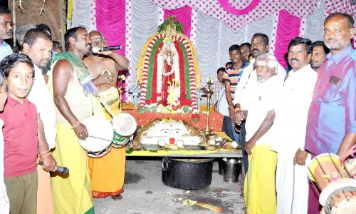 அங்காள பரமேஸ்வரி கோவிலில் கும்ப பூஜை