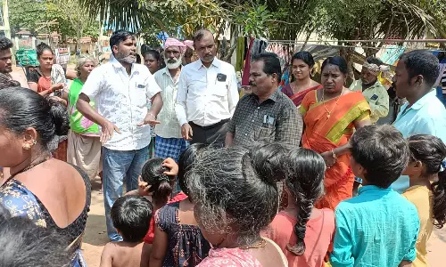 நரிகுறவர் குடியிருப்பு பகுதியில் அரசு அலுவலர்கள் ஆய்வு