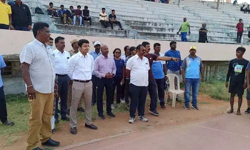 முதல்-அமைச்சர் கோப்பைக்கான தடகள போட்டி-கலெக்டர் தொடங்கி வைத்தார்