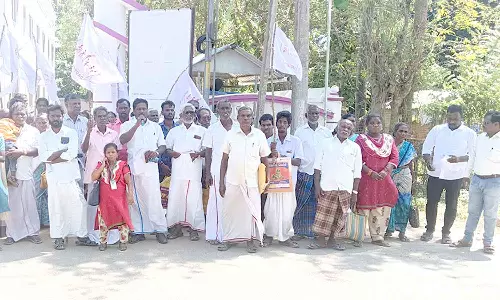 செம்பனார்கோவிலில் மாற்றுதிறனாளிகள் ஆர்ப்பாட்டம்