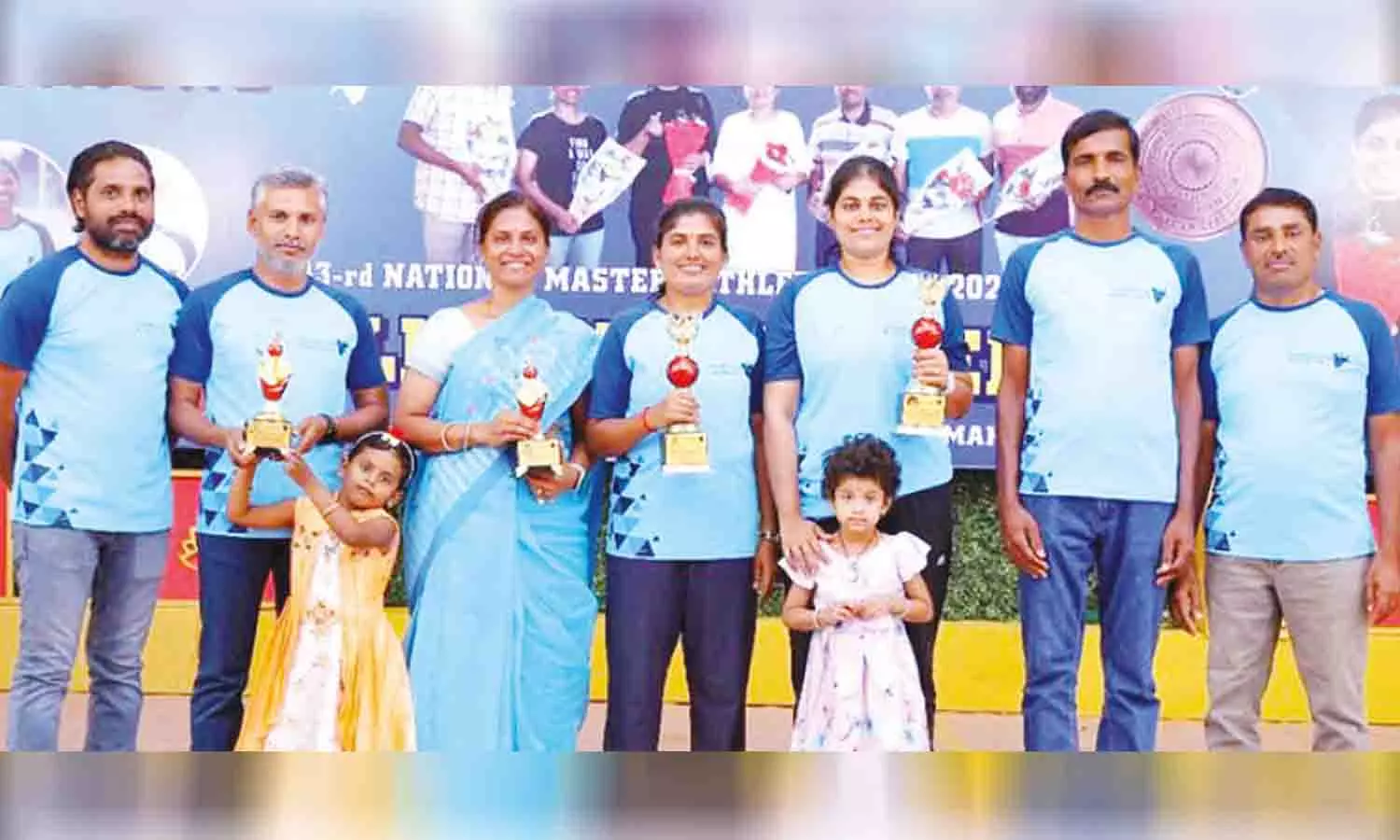 தேசிய மூத்தோர் தடகள போட்டியில் வெற்றி பெற்றவர்களுக்கு பாராட்டு விழா