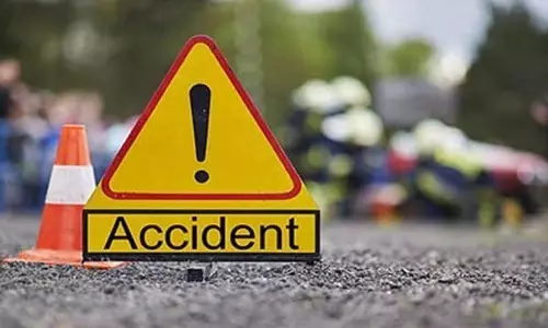 சத்தீஸ்கரில் டிரக் மீது வேன் மோதி பயங்கர விபத்து- 11 பேர் பலி