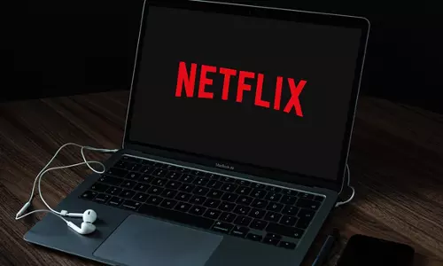 சந்தா விலையை பாதியாக குறைத்த நெட்ஃப்ளிக்ஸ்