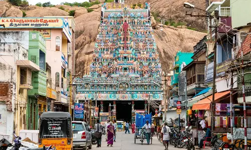 திருப்பரங்குன்றம் கோவிலில் டிக்கெட்டுகள் ஸ்கேன் செய்த பிறகே சிறப்பு தரிசனம்