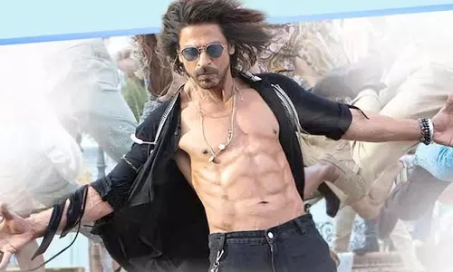 வசூலில் சாதனை படைக்கும் பதான்.. அதிரடி முடிவெடுத்த படக்குழு..