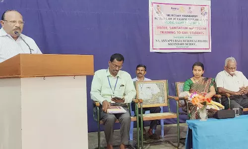 முன்னாள் மாணவர்கள் சந்திப்பு நிகழ்ச்சி