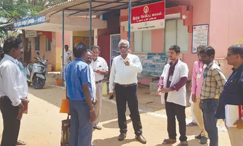 ஏர்வாடி, சிக்கல் ஆரம்ப சுகாதார நிலையங்களில் சுகாதாரத்துறை இயக்குநர் ஆய்வு