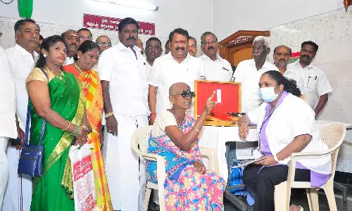 சிறப்பு மருத்துவ முகாம்-ஓம்சக்தி சேகர் தொடங்கி வைத்தார்