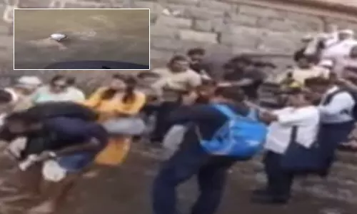 தரம்தார் விரிகுடா இருந்து கேட்வே ஆஃப் இந்தியா வரை 8 மணி நேரத்தில் நீந்தியே வந்த சிறுவன்