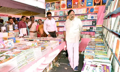 வேலூரில் பிரமாண்ட புத்தக கண்காட்சி