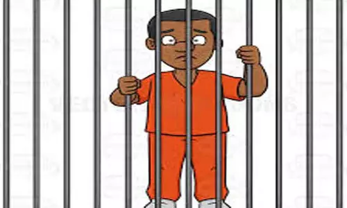 கள்ளக்காதலனுடன் சேர்ந்து மூதாட்டியை கொன்ற பெண்