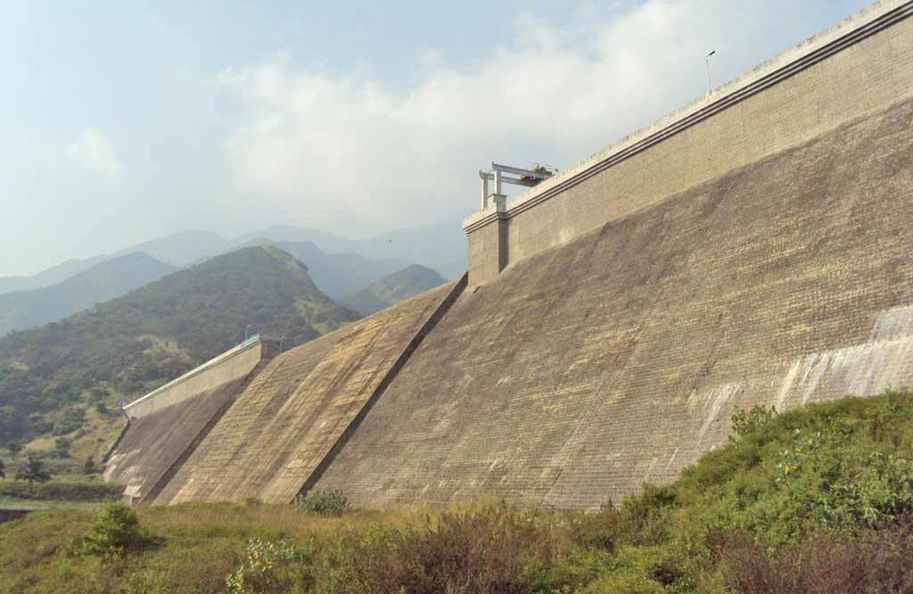 மழை குறைவு- கொளுத்தும் வெயிலால் நெல்லை, தென்காசி மாவட்டங்களில் வேகமாக குறையும் அணைகள் நீர்மட்டம் - அடவிநயினார், கருப்பாநதி வறண்டன மழை குறைவு- கொளுத்தும் வெயிலால் நெல்லை, தென்காசி மாவட்டங்களில் வேகமாக குறையும் அணைகள் நீர்மட்டம் - அடவிநயினார், கருப்பாநதி வறண்டன