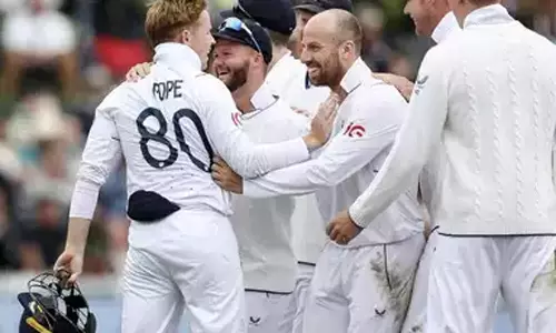 2வது டெஸ்ட் போட்டி: இங்கிலாந்து 435 ரன் குவித்து டிக்ளேர்- நியூசிலாந்து திணறல்
