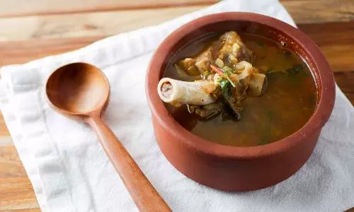 உடலுக்கு வலிமை தரும் காரசாரமான நல்லி எலும்பு ரசம்