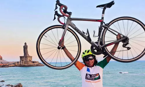 உடல் உறுப்பு தானத்தை வலியுறுத்தி காஷ்மீரில் இருந்து கன்னியாகுமரிக்கு சைக்கிள் பயணம் செய்த வட மாநில பெண்