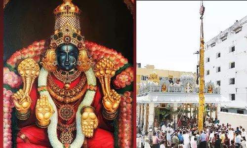 பத்மாவதி தாயார் கோவிலில் புதிய கொடிக்கம்பம் பிரதிஷ்டை