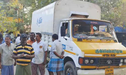 மதுரை நகரில் காலை 8 மணிக்கு ஆவின் வாகனம் வந்தது: முகவர்கள் பால் பாக்கெட்டுகளை திருப்பி அனுப்பியதால் பரபரப்பு