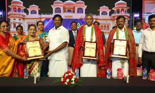 தனலட்சுமி சீனிவாசன் கல்லூரியில் நட்சத்திரக் கலைவிழா