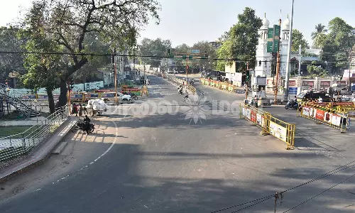 திரும்பும் திசையெல்லாம் பிரியாணி, பணம், பரிசு மழை- திருவிழா கோலமாக இருந்த ஈரோடு கிழக்கு வெறிச்சோடியது