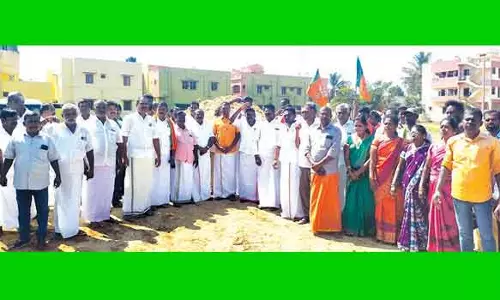 ஆக்கிரமிக்கப்பட்ட கோவில் நிலத்தை மீட்க கோரி ஆர்ப்பாட்டம்