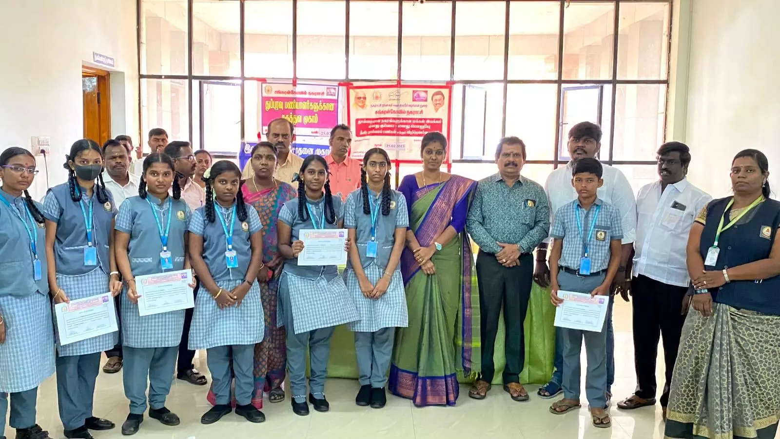 சங்கரன்கோவில் நகராட்சியில் தூய்மை நகருக்கான மக்கள் இயக்கத்தில் சிறப்பாக பணியாற்றியவர்களுக்கு சான்றிதழ் சங்கரன்கோவில் நகராட்சியில் தூய்மை நகருக்கான மக்கள் இயக்கத்தில் சிறப்பாக பணியாற்றியவர்களுக்கு சான்றிதழ்