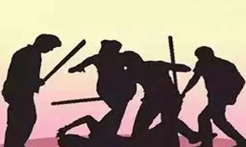 நாமக்கல்லில்  பெட்ரோல் விற்பனை நிலைய ஊழியர்கள் மீது தாக்குதல்