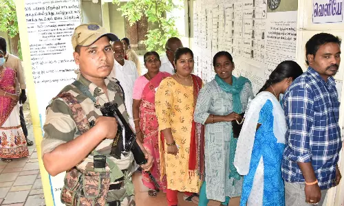 பிற்பகல் 1 மணி நிலவரப்படி ஈரோடு கிழக்கு தொகுதியில் 44.56 சதவீத வாக்குகள் பதிவு