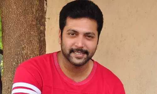 திருநள்ளாரில் சாமி தரிசனம் செய்த நடிகர் ஜெயம் ரவி