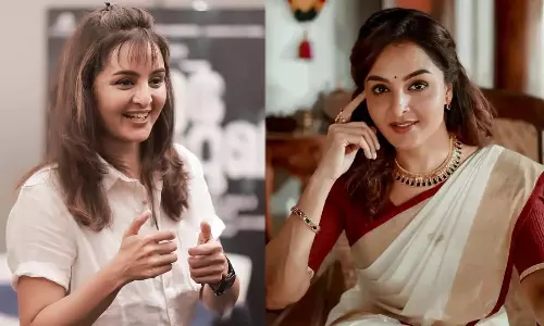 சேலை என்பது வெறும் ஆடையல்ல ஒரு மொழி - நடிகை மஞ்சுவாரியர்