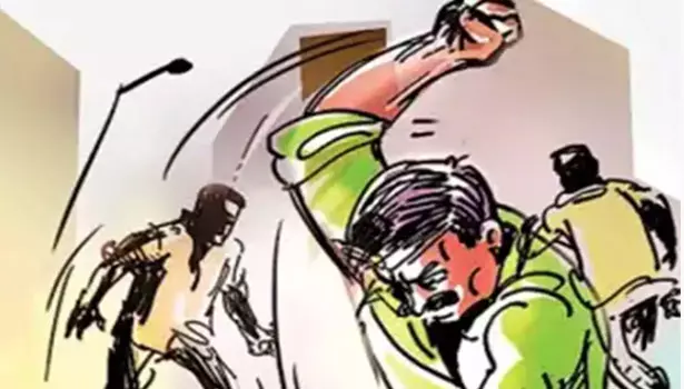 தனியார் பஸ் டிரைவர்கள் மோதல்