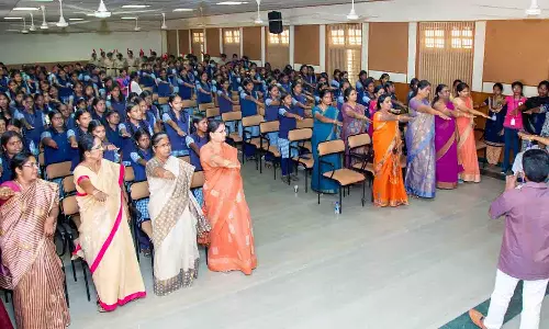 உடுமலை மகளிர் கல்லூரியில் மாணவிகளுக்கு புத்தாக்க பயிற்சி