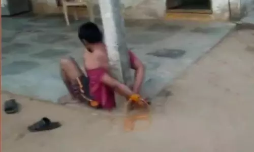 தந்தையை அடித்து உதைத்ததை கள்ளக்காதலிக்கு வீடியோகால் மூலம் லைவ்வாக காட்டிய மகன்