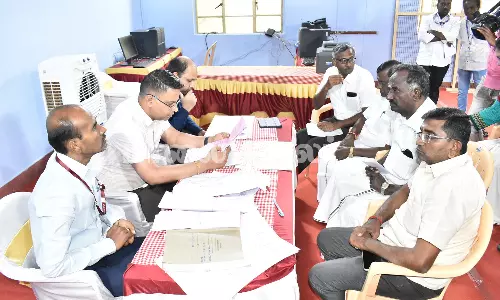 வாக்கு எண்ணிக்கை தொடர்பாக கலெக்டர் கிருஷ்ணனுண்ணி அதிகாரிகளுடன் ஆலோசனை