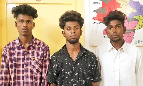 சின்னசேலம் அருகே வழிப்பறியில் ஈடுபட்ட 3 வாலிபர்கள் கைது