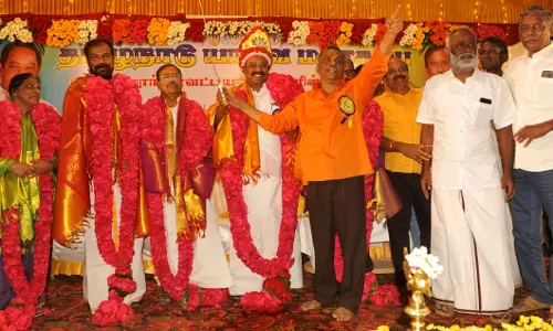 பெரம்பலூரில் நடைபெற்ற யாதவர்கள் குடும்பவிழாவில் மாணவர்களுக்கு கல்வி உதவித் தொகை