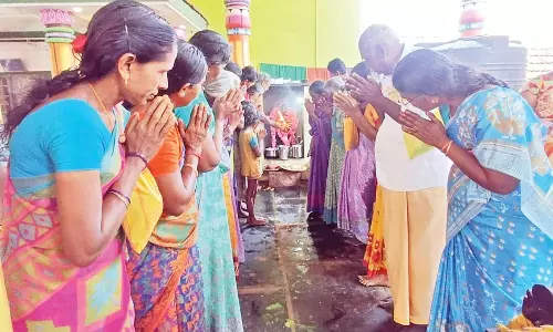 கோவில்பட்டி புற்றுக்கோவிலில் வளர்பிறை அஷ்டமி சிறப்பு பூஜை