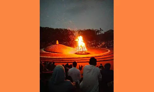 ஆரோவில் 55-வது உதய நாள் போன் பயர் நிகழ்ச்சியில் கூட்டு தியானம்- வெளிநாட்டினர் பங்கேற்பு