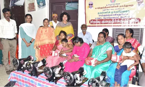 ரூ.3.25 லட்சம் மதிப்பிலான நலத்திட்ட உதவிகள்