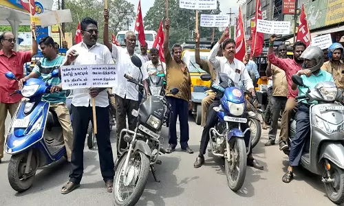 வண்ணார்பேட்டையில் சி.ஐ.டி.யூ. சார்பில் வாகனம் நிறுத்தும் போராட்டம்