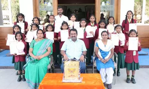 பள்ளி மாணவர்கள் யோகா போட்டியில் சாதனை