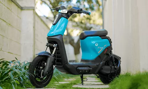 யுலு மற்றும் பஜாஜ் ஆட்டோ கூட்டணியில் புதிய எலெக்ட்ரிக் ஸ்கூட்டர்கள் இந்தியாவில் அறிமுகம்