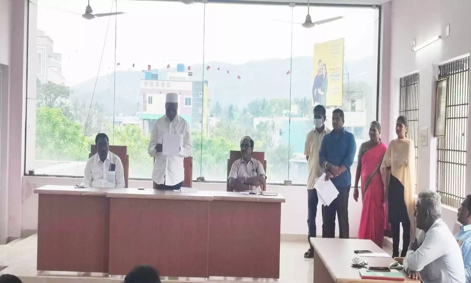 மேல்விஷாரத்தில் சூரிய மின்விளக்குகள் அமைக்க வேண்டும் மேல்விஷாரத்தில் சூரிய மின்விளக்குகள் அமைக்க வேண்டும்