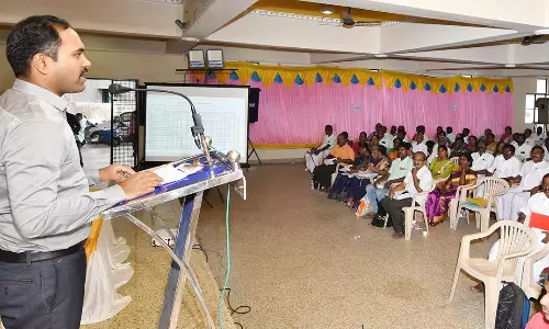 பஞ்சாயத்து தலைவர்கள் நிலுவை இல்லாமல் பணிகளை நிறைவு செய்ய கலெக்டர் அறிவுறுத்தல்