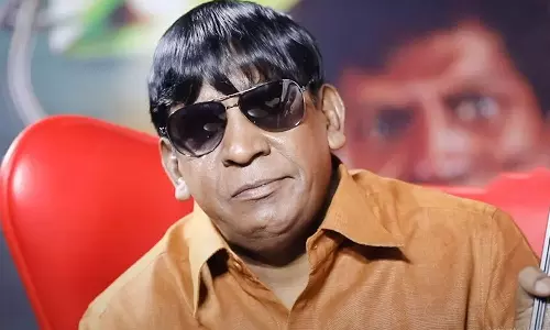 விழா ஏற்பாட்டாளரிடம் கவுரவ டாக்டர் பட்டம் செல்லுமா? என கேள்வி எழுப்பிய வடிவேலு.. வைரலாகும் வீடியோ..