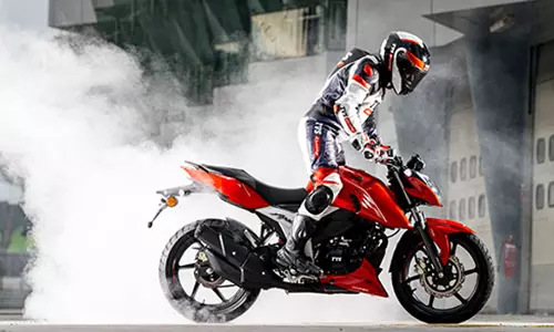 விற்பனையில் புதிய மைல்கல் எட்டி அசத்திய டிவிஎஸ் அபாச்சி சீரிஸ்