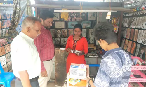 ஒரே ஊசியை பயன்படுத்துவதால் எய்ட்ஸ் ஆபத்து-  டாட்டூ தொழிலாளர்களிடம் சுகாதாரத்துறையினர் விசாரணை