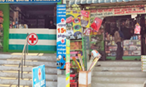 கருப்பூர் அருகே அடுத்தடுத்து 5 கடைகளில் துணிகர கொள்ளை