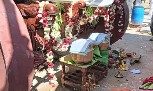 புதிய தேருக்கு சிறப்பு பூஜை