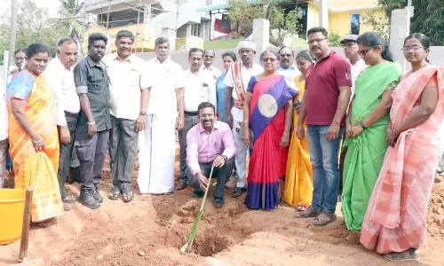 தஞ்சை எஸ்.பி.சி.ஏ. வளாகத்தில் மரக்கன்று நடும் விழா- கலெக்டர் தொடங்கி வைத்தார்